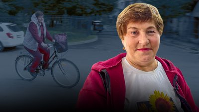 Волинь, листоноша Ніна Кошелюк