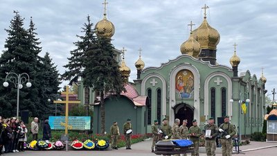 У Черкасах попрощалися із загиблим на Київщині бійцем