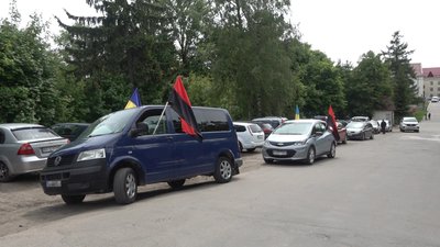 "На щиті", перевезення загиблих, поховання бійців, похоронний кортеж "На щиті", перевезення загиблих, поховання бійців, похоронний кортеж
