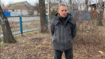 Юрій Анісімов, водій пересувного відділення "Укрпошти" Юрій Анісімов, водій пересувного відділення "Укрпошти"