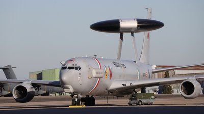 НАТО перекидає літаки радіолокаційного спостереження в Румунію