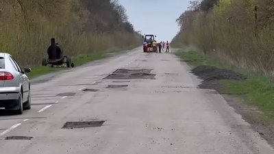 Ремонт доріг на Рівненщині: що вже латають і які роботи — у планах