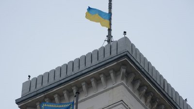 На львівській Ратуші приспустили прапор на знак жалоби за загиблими у Харкові