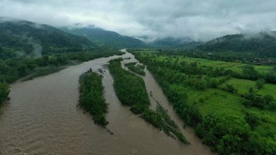 Прикарпатців попереджають про черговий підйом води у ріках Прикарпатців попереджають про черговий підйом води у ріках