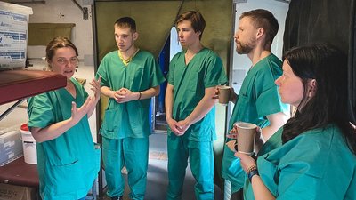 Медичний евакуаційний потяг “Лікарів без кордонів” виконав свій перший рейс в Україні Медичний евакуаційний потяг “Лікарів без кордонів” виконав свій перший рейс в Україні