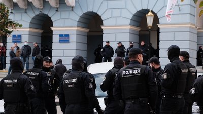 Сотня правоохоронців та двірники. Текстовий стрім із сесії чернівецької міської ради