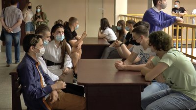 Учасники ЗНО з географії діляться враженнями після написання тесту Учасники ЗНО з географії діляться враженнями після написання тесту