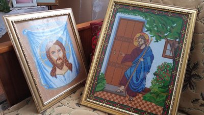 82-річна вишивальниця з Хмельниччини хоче купити дрони для ЗСУ