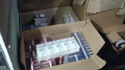 "Збували переважно на центральному ринку". Групу людей підозрюють у продажу контрафактних цигарок у Сумах "Збували переважно на центральному ринку". Групу людей підозрюють у продажу контрафактних цигарок у Сумах
