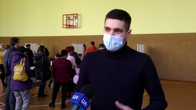 У Житомирі збільшили кількість мобільних бригад, які вакцинують від коронавірусу У Житомирі збільшили кількість мобільних бригад, які вакцинують від коронавірусу