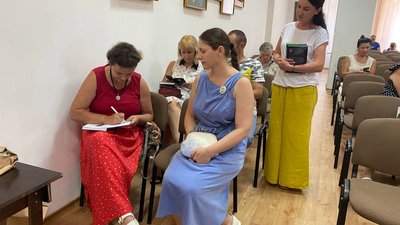 У Херсоні презентували книгу "Принцип втручання" У Херсоні презентували книгу "Принцип втручання"