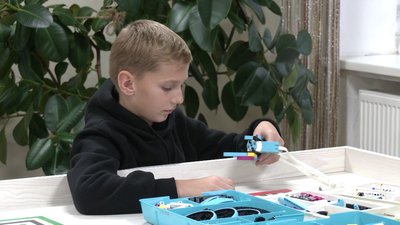 У санаторному ліцеї на Рівненщині діти вчаться створювати роботів. Як це відбувається У санаторному ліцеї на Рівненщині діти вчаться створювати роботів. Як це відбувається