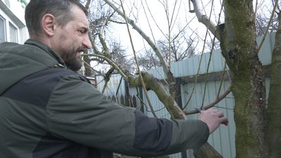 "Зараз би тільки жити, а його немає": у Штепівці на Сумщині вшанували пам'ять загиблих воїнів "Зараз би тільки жити, а його немає": у Штепівці на Сумщині вшанували пам'ять загиблих воїнів
