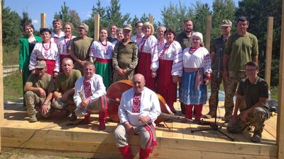 "Ноти підтримки": творчі колективи виступають у військових частинах Рівненщини