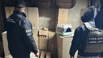 Тютюн та алкоголь на майже 3 млн гривень: на Київщині викрили торгівлю контрафактом