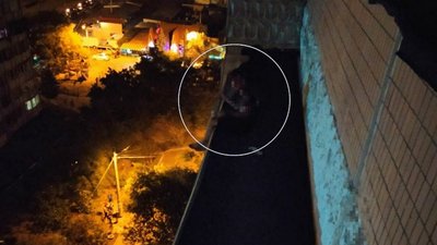 “Вмовляли майже пів години”. В Одесі патрульні врятували хлопця від самогубства