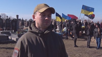На Тернопільщині попрощалися із загиблим художником та бійцем Олегом Дробоцьким