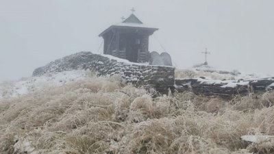 Сніг, Карпати, вершина Піп Івана