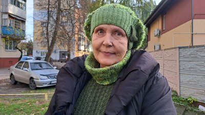 Благоустрій у Житомирі: котлован біля будинку на майдані Згоди засипали Благоустрій у Житомирі: котлован біля будинку на майдані Згоди засипали
