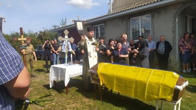 Попрощатись з Ігорем Гуменюком прийшли односельчани та побратими, 9 вересня 2023. Фото: Суспільне Хмельницький Попрощатись з Ігорем Гуменюком прийшли односельчани та побратими, 9 вересня 2023. Фото: Суспільне Хмельницький