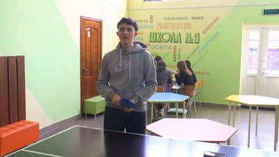 Окопні свічки, дрони та автівка на фронт. Як школярі з Франківщини допомагають ЗСУ Окопні свічки, дрони та автівка на фронт. Як школярі з Франківщини допомагають ЗСУ