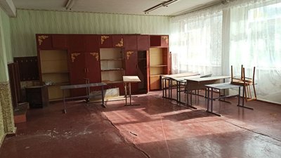 Школа–без дітей, квартири без газу та води: як 20 років живуть жителі селища Цукроварів Школа–без дітей, квартири без газу та води: як 20 років живуть жителі селища Цукроварів