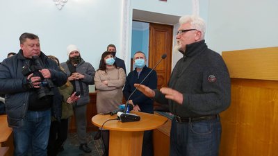 Житомиряни протестують проти підвищення тарифів – штурмом взяли приміщення облради (ОНОВЛЮЄТЬСЯ)