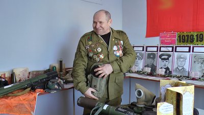 "Утворився затор і багато загиблих було хлопців". У Костянтинівці вшанували воїнів-афганців "Утворився затор і багато загиблих було хлопців". У Костянтинівці вшанували воїнів-афганців