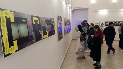 Виставку плакатів зі світлинами “Харків — Залізобетон” відкрили в Ужгороді Виставку плакатів зі світлинами “Харків — Залізобетон” відкрили в Ужгороді