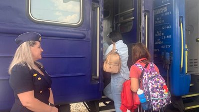 У Дніпрі вперше запрацювали жіночі купе. Чи користуються вони попитом