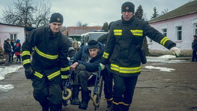 З прикордонної громади Сумщини евакуювали пацієнтів психоневрологічного інтернату