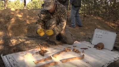 Останки двох солдатів, які зникли безвісти, знайшли пошуковці на колишньому Херсонському плацдармі Останки двох солдатів, які зникли безвісти, знайшли пошуковці на колишньому Херсонському плацдармі
