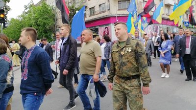 Більше 1 500 осіб пройшли вулицями Тернополя в День Героїв