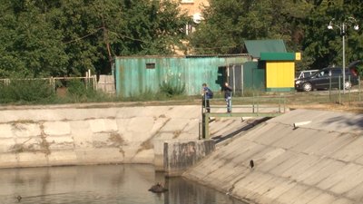 Небезпечно для дітей: черкасці просять встановити огорожу навколо водойми Небезпечно для дітей: черкасці просять встановити огорожу навколо водойми