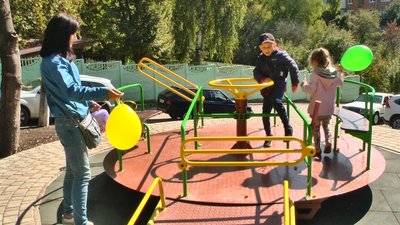 Проєкт ігрової зони був створений у 2017 році, а гроші на його реалізацію надали благодійники з усієї України. Фото: Суспільне. Проєкт ігрової зони був створений у 2017 році, а гроші на його реалізацію надали благодійники з усієї України. Фото: Суспільне.