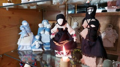 Щоб пам'ятали геноцид: черкащанка створила "Ляльки ненародженим" Щоб пам'ятали геноцид: черкащанка створила "Ляльки ненародженим"