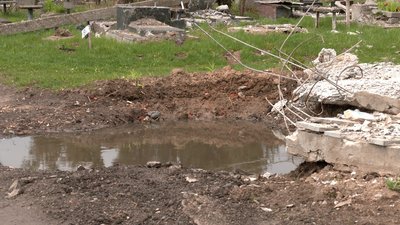 Руйнування на кладовищі "Яцево" у Чернігові після обстрілів російськими військами. Руйнування на кладовищі "Яцево" у Чернігові після обстрілів російськими військами.