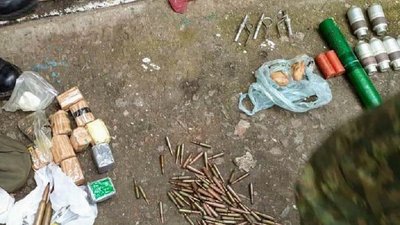 Правоохоронці Херсонщини вилучили у жителя Скадовська арсенал зброї Правоохоронці Херсонщини вилучили у жителя Скадовська арсенал зброї