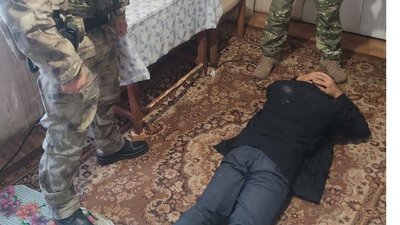 Трьох підозрюваних у нападі на родину пенсіонерів на Сумщині взяли під варту