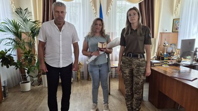 Дружині загиблого військового з Одещини Вадима Балтяна передали його держнагороду