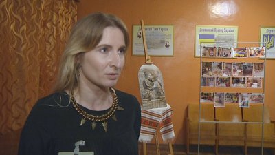 У Житомирі сім'ям загиблих захисників України вручили "Ікони пам'яті" У Житомирі сім'ям загиблих захисників України вручили "Ікони пам'яті"