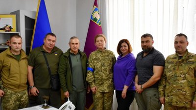 Працюємо над соцгарантіями для тероборони — міністерка у справах ветеранів під час візиту у Дніпро