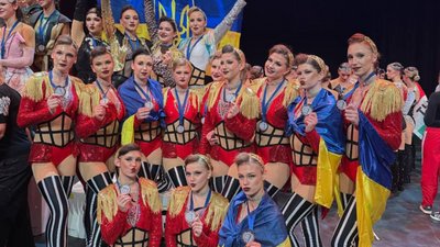 Національна збірна команда "Brave Girls"