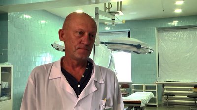 "У перший день війни оперував чоловіка з відірваною ступнею" – лікар з Житомирщини Олександр Сущенко