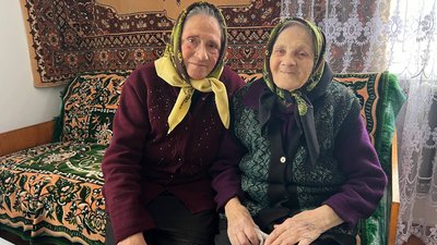 Єврокія Мартинюк з дочкою Ніною Єврокія Мартинюк з дочкою Ніною
