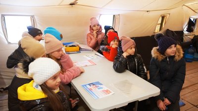 Вінницькі рятувальники провели для школярів "Урок безпеки" Вінницькі рятувальники провели для школярів "Урок безпеки"