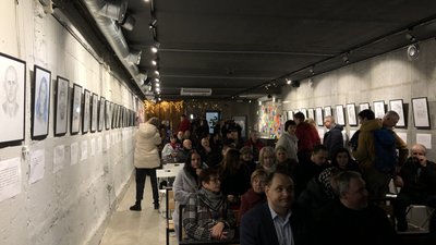 Віддали життя за незалежність України. У Франківську представили виставку графічних портретів "Звитяжці" Віддали життя за незалежність України. У Франківську представили виставку графічних портретів "Звитяжці"
