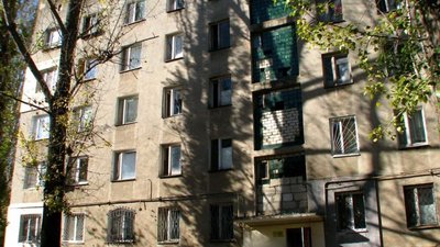 Багатоквартирний будинок у Пересипському районі Одеси
