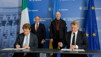 Посол Італії в Україні Карло Формоза, директор ECS Артур Лорковський
