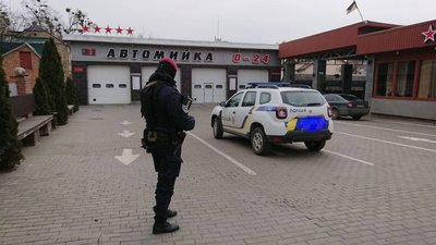 Затримали учасника стрілянини на автомийці у Луцьку
